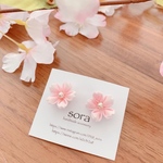 桜ピアス　つまみ細工