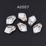 A2557   60個    ABS製 パールチャーム 花びら 16×24mm ライトベージュ 3×【20ヶ】