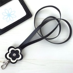 本革　革のネックストラップ　キラキラ黒