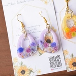 紫パープルのかすみ草変形レジンパーツのピアス
