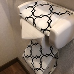 モロッカン柄のトイレットペーパーホルダー　白