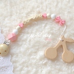 彫刻名入れリボンおしゃぶりホルダー🎀歯固めホルダー♡木製歯固め別売り