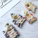 【貼るピアス/シールピアス専用】フラワー×カラフルタッセル