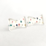 ドットリボンのピアス／イヤリングC