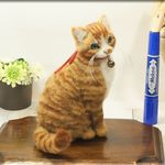 羊毛フェルト　猫　茶トラハチワレ猫さん　ねこ　ネコ　猫フィギュア