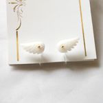 白い羽　ノンホールピアス 　