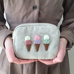 アイスクリームのビーズ刺繍ポーチ(エクリュ)