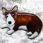 七宝焼の犬・おとぼけコーギーさん