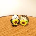 ※ﾊﾝﾄﾞﾒｲﾄﾞKAZ様専用商品です(パンダさんとハリネズミさんのひまわりストラップ)