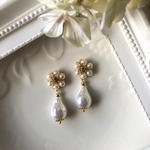 お呼ばれに♡花咲くパールのピアス／イヤリング　ネジバネ