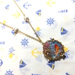 【限定品】桜と金魚のネックレス【右向き】