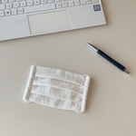 【翌日発送】抗菌・花粉脱落加工❀男女兼用* お仕事にも嬉しいオフホワイト* 花粉を溜めない下向きプリーツマスク《utilitaire》抗菌　花粉対策