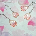 ☆再販【送料無料】桜の花びらのピアス