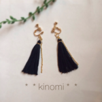 《再販♡》タッセルとゴールドチェーンのイヤリング＊＊black