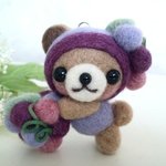 【j様ご予約品】ブドウくまちゃんストラップ 