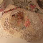 リボン刺繍薔薇の二人の女の子 ポーチ
