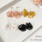 揺れる シフォン フラワー ピアス/イヤリング 金属アレルギー対応
