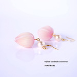 〈光る〉桜のつぼみ　ピアス・イヤリング　