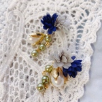 something blue シフォンフラワーイヤリング／ピアス