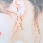 イスラエルのアネッタ～淡水パール（ポテト）&華奢なリーフA♡ピアス・イヤリング♪