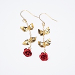 薔薇のピアス・イヤリング レッド