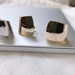13Mar20.1＊スクエア 光沢ゴールドの　ピアス チタンピアス　イヤリング可能