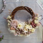 Lune Bonheur＜Rose antique＞＊受注制作＊ハーフムーンリース＊プリザーブドフラワー＊リース＊お花＊ギフト＊母の日＊結婚祝い＊記念日＊新築祝い