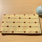 マスクケース　イエロー　可愛いハリネズミ