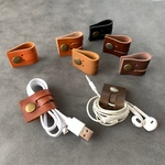 レザーコードホルダー　イヤホンホルダー　ハンドメイド 本革製