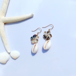 宝貝×フラワーシェルピアス