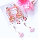 春ピアス♡キラキラゆらゆら♪春いっぱい♪ ハンドメイド ピアス イヤリング