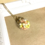 【B品】カラフルな金平糖ガラスドーム　ネックレス