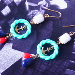 【SALE】一足早く夏気分のトリコロールピアス