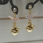 小鳥の林檎泥棒ピアス