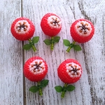 ビーズ　北欧っぽいまんまるお花のピンバッチ　黄色　