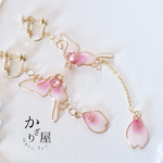桜の蝶のイヤリング（Earrings of Cherry Blossom butterfly）