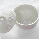 ＊＊＊＊＊junkoの刺繍 様　専用ページ　お花柄蓋つき器　＊＊＊＊＊