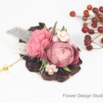 パールが揺れる薔薇のヘアクリップ