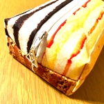 お得用ケーキの切れ端風ポーチ