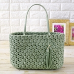 爽やかな若草色【グリーンティー】花結び編みのクラフトバックＬ