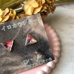 トライアングルのピアスorノンホールピアス