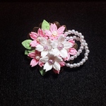 つまみ細工 桜の花の小さめブローチ