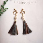 秋色♡タッセルとパールのイヤリング＊＊blue mix