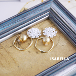白い小さなお花のピアス