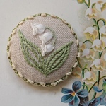 ☆リボン刺繍のすずらんブローチ☆
