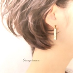 ld LOVEのバーのアシンメトリーイヤリング