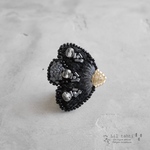 真夜中のトリ刺繍ブローチ【受注制作】