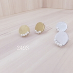 シックな装いに。パール付きまるピアス（ノンホールピアス）