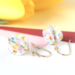 レトロチューリップを散りばめたペーパーピアス/イヤリング