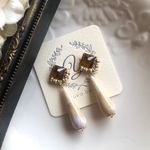 お呼ばれに♡アンティーク風ドイツアクリルのピアス／イヤリング